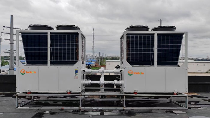 Der grüne Beginn der 15-15-Periode: Dual-Source-Wärmepumpen tragen zum CO2-freien Park-/Fabrikbau bei