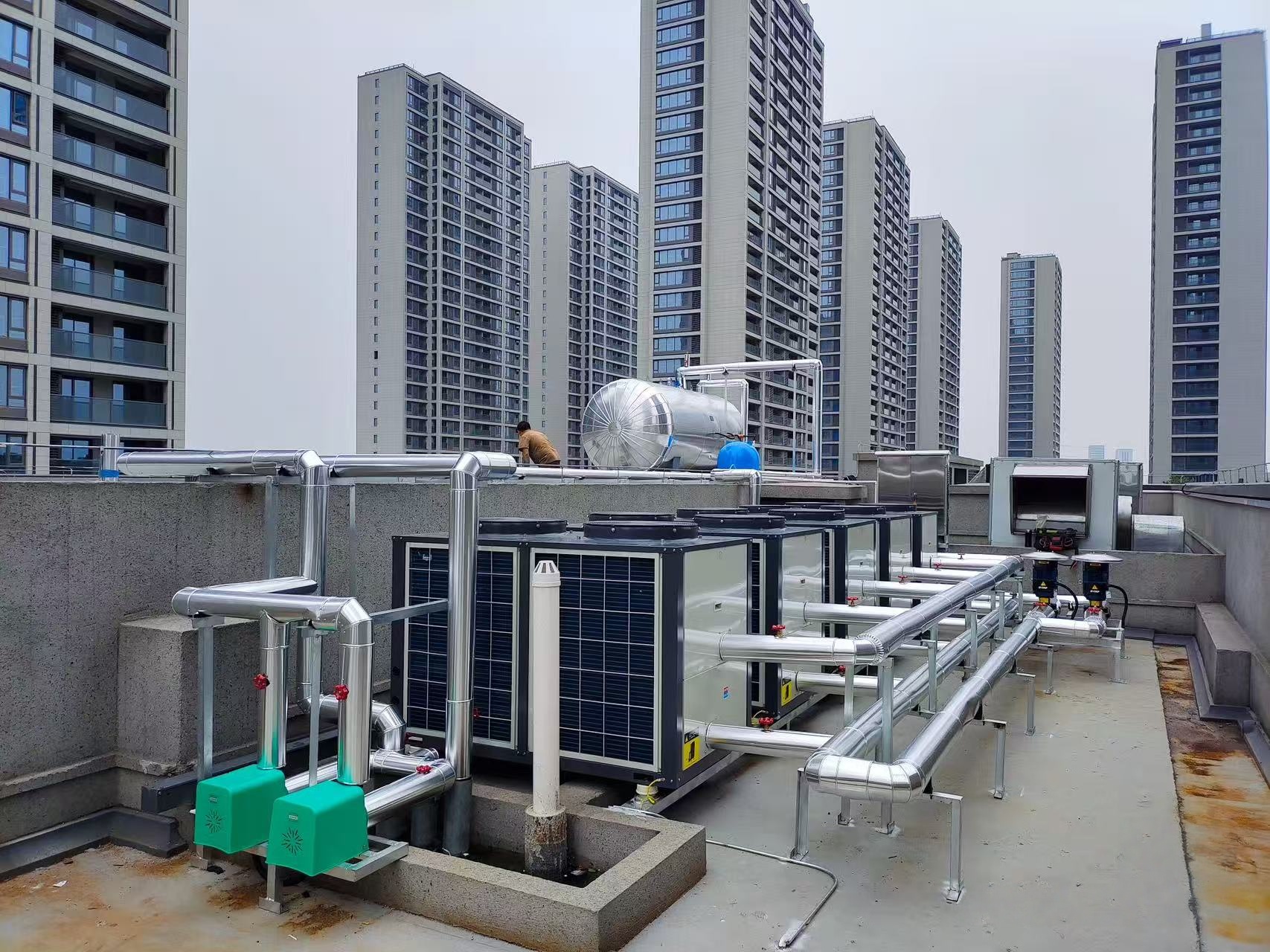 Die internationalen Energieschwankungen haben zugenommen und Dual-Source-Wärmepumpen bieten Energieeinsparung, Stabilität, Kostensenkung und Effizienzsteigerung. Die internationalen Energieschwankungen haben zugenommen und Dual-Source-Wärmepumpen bieten Energieeinsparung, Stabilität, Kostensenkung und Effizienzsteigerung.