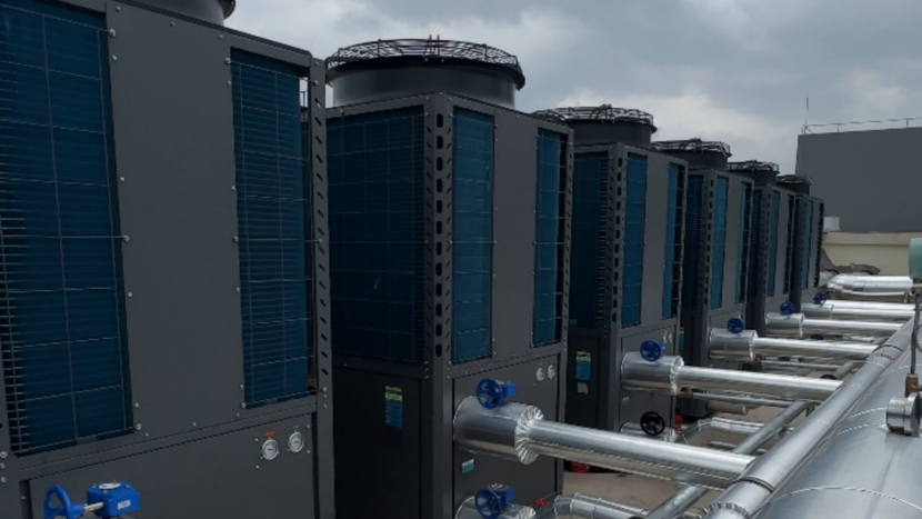 Die integrierte Warm- und Kaltwasserversorgung mit Dual-Source-Wärmepumpe reduziert Kosten und Verbrauch für selbst gebaute Fabriken Die integrierte Warm- und Kaltwasserversorgung mit Dual-Source-Wärmepumpe reduziert Kosten und Verbrauch für selbst gebaute Fabriken